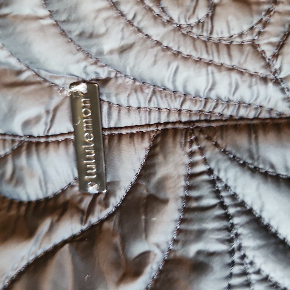 Lululemon | Rare Reversible Quilted Puffer Vest - Picture 12 of 17